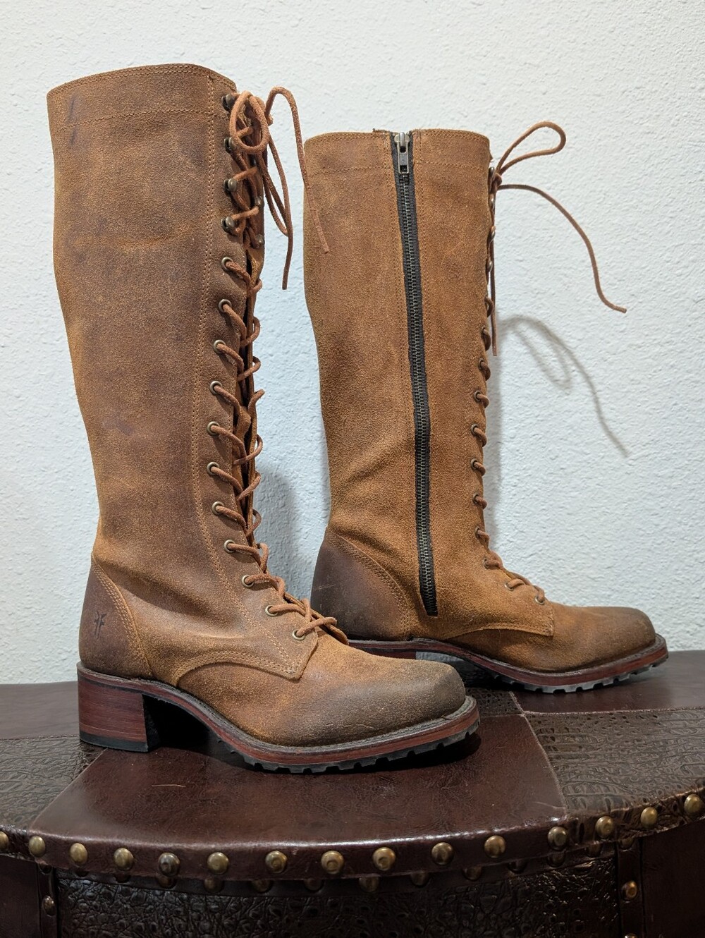 Frye Campus Lug Tall Lace Up Boots - Tan Suede - Size 8.5 - Picture 7 of 12